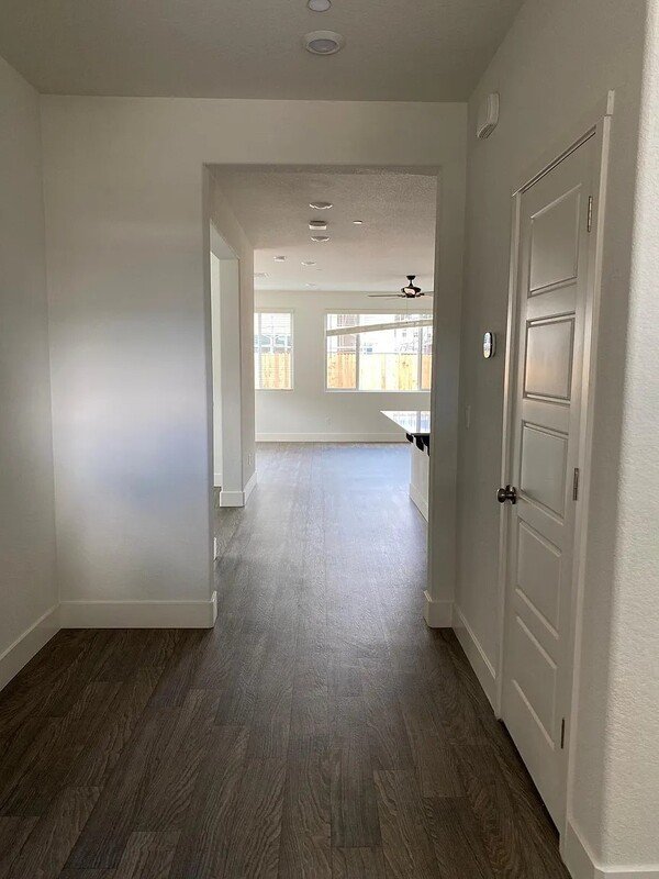 2454 Fidalgo Way property image