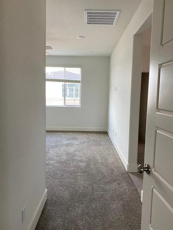 2454 Fidalgo Way property image