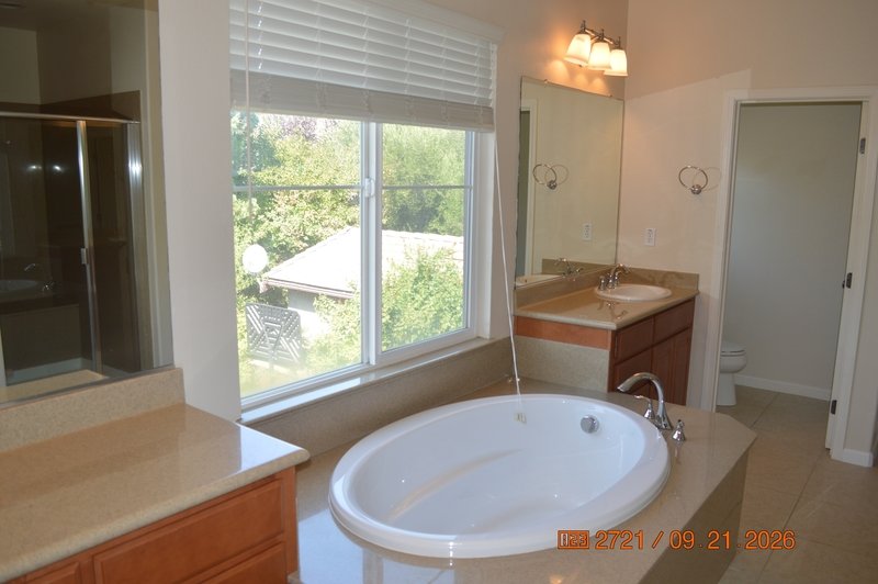 425 North Albany Street property image
