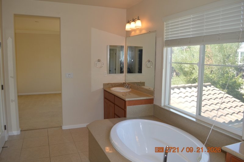 425 North Albany Street property image