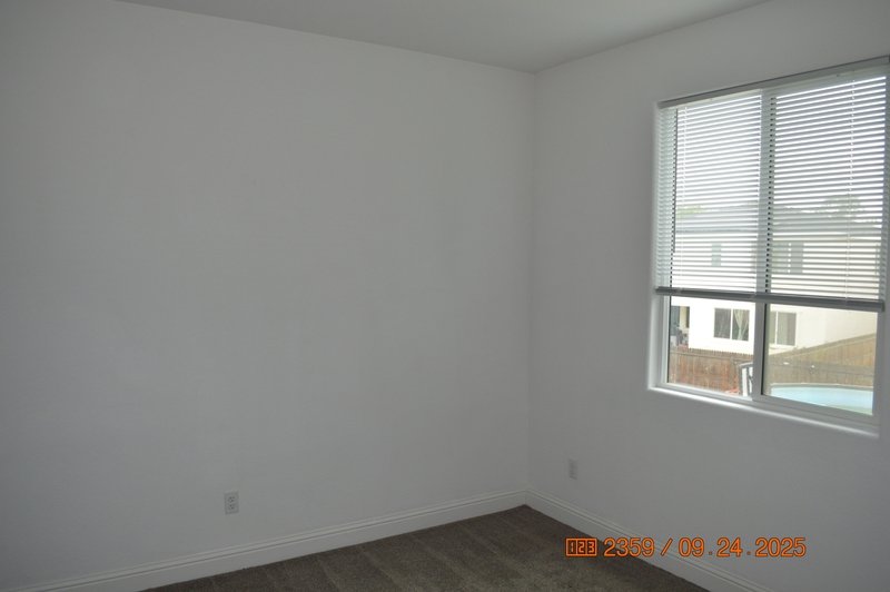 2411 Urdaneta Way property image