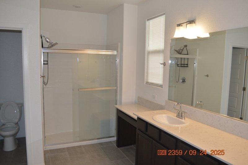 2411 Urdaneta Way property image