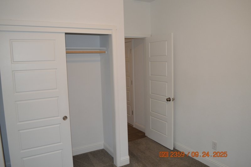 2411 Urdaneta Way property image