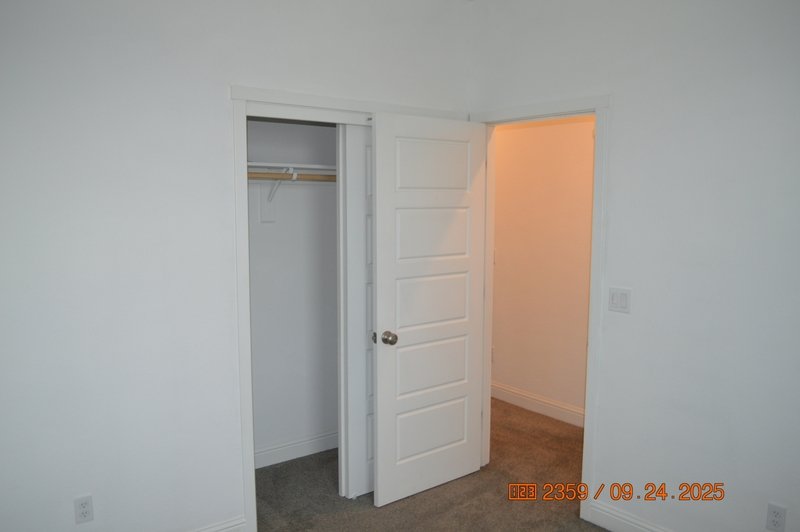 2411 Urdaneta Way property image