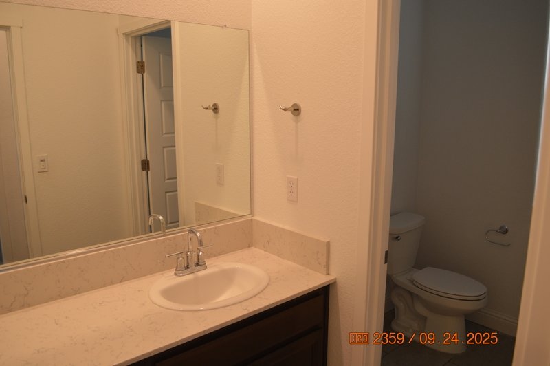 2411 Urdaneta Way property image