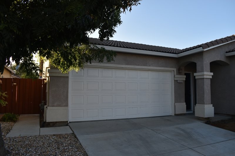 805 Vía Rosa property image