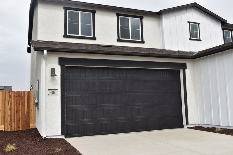 682 Stephanie Drive property image