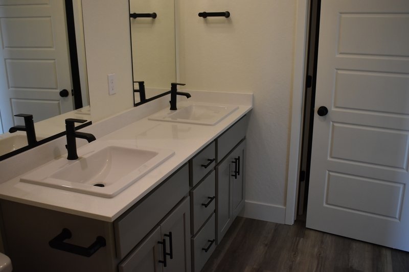 682 Stephanie Drive property image