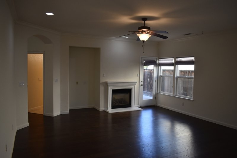 805 Vía Rosa property image