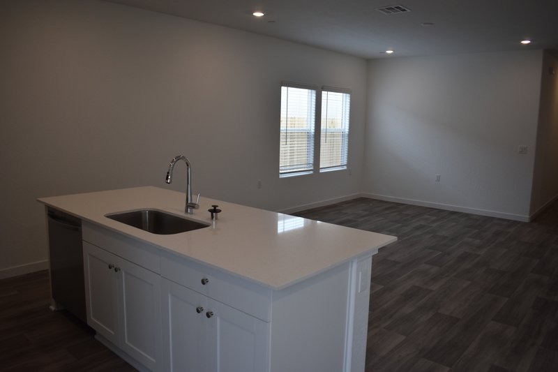 4472 North San Miguel Avenue property image