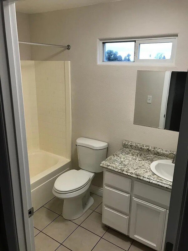 1055 Vermont Ave property image