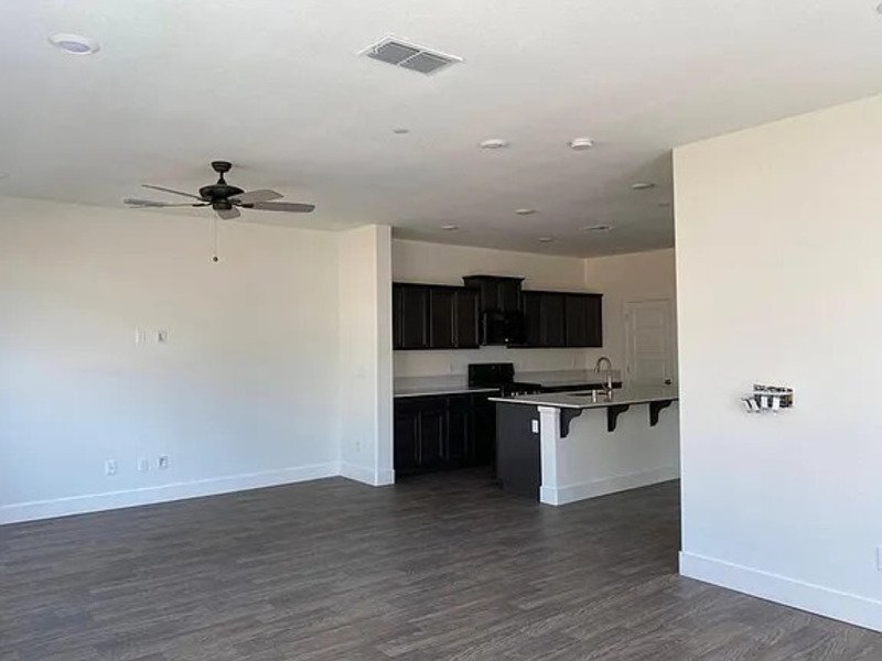 2434 Urdaneta Way property image
