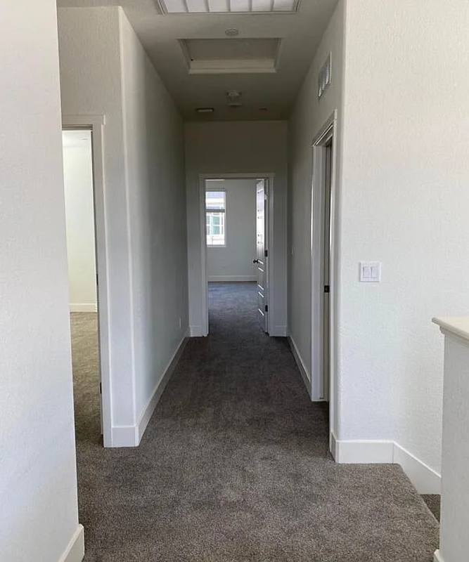 2434 Urdaneta Way property image
