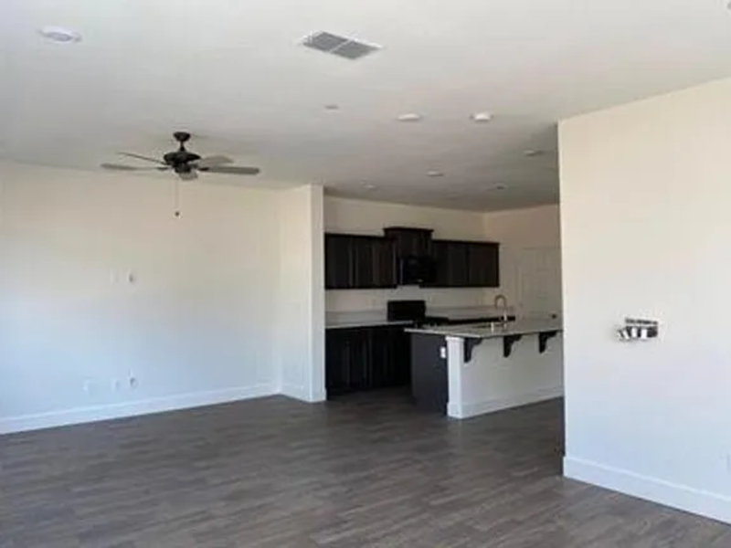 2434 Urdaneta Way property image
