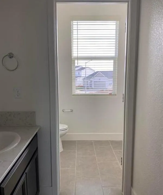 2434 Urdaneta Way property image