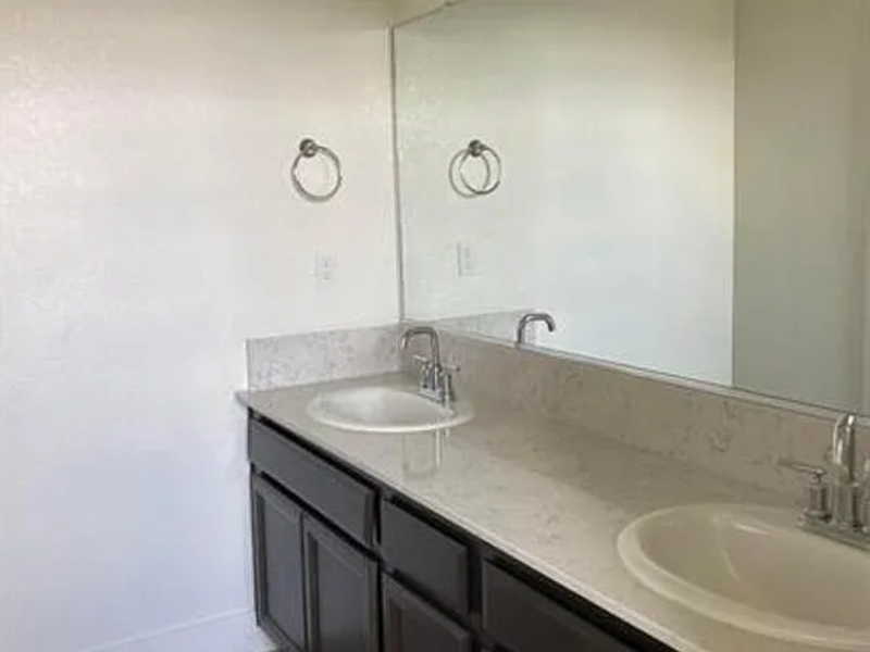 2434 Urdaneta Way property image