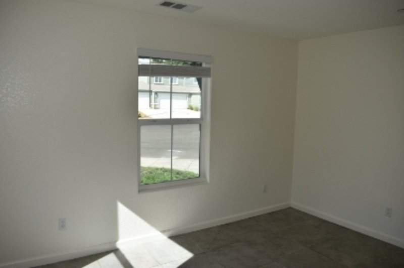 624 Suzanne Drive - 2 property image