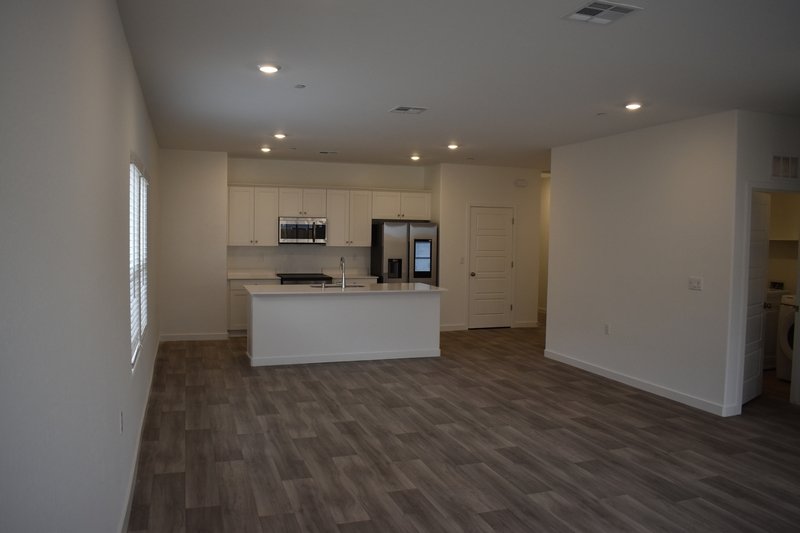 4470 North San Clemente Avenue property image