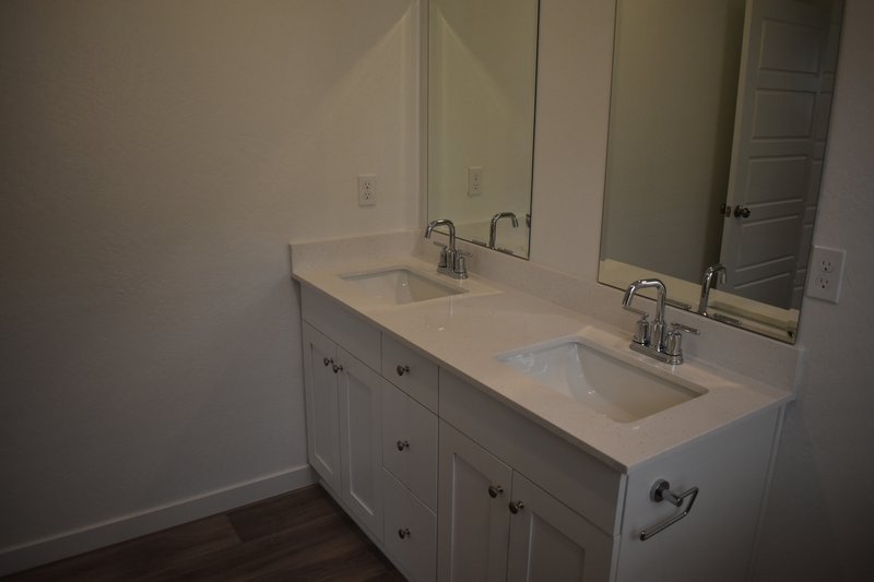 4470 North San Clemente Avenue property image