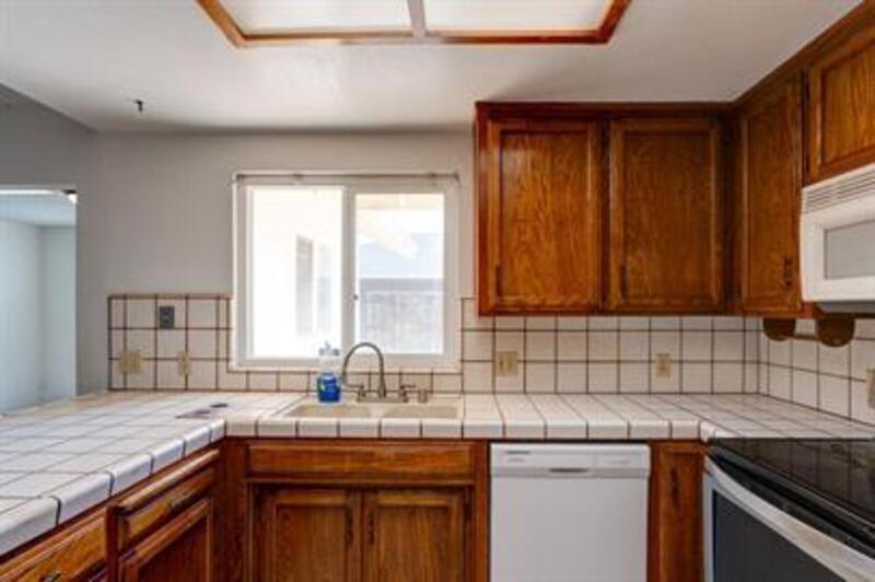 2768 Saratoga Avenue property image