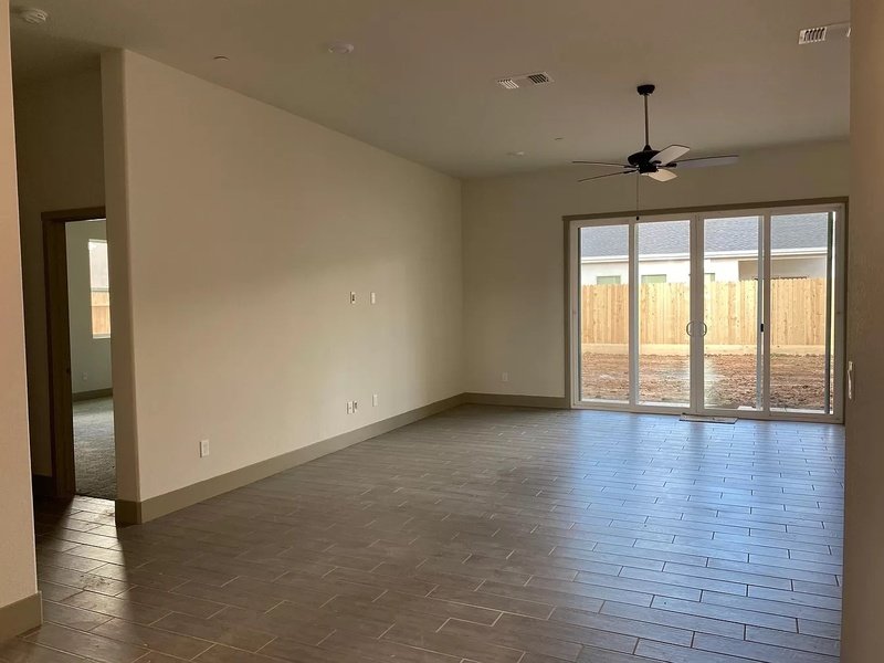 2467 Valverde Drive property image