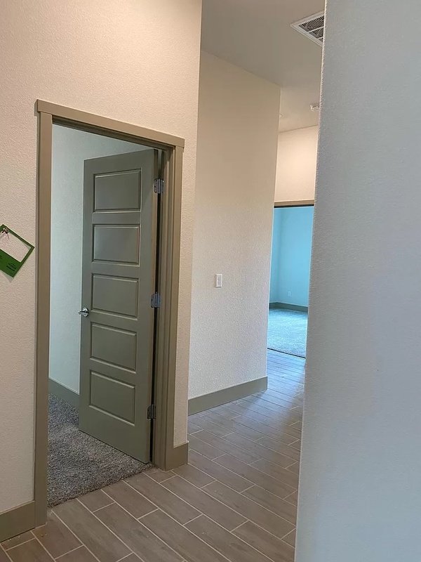 2467 Valverde Drive property image