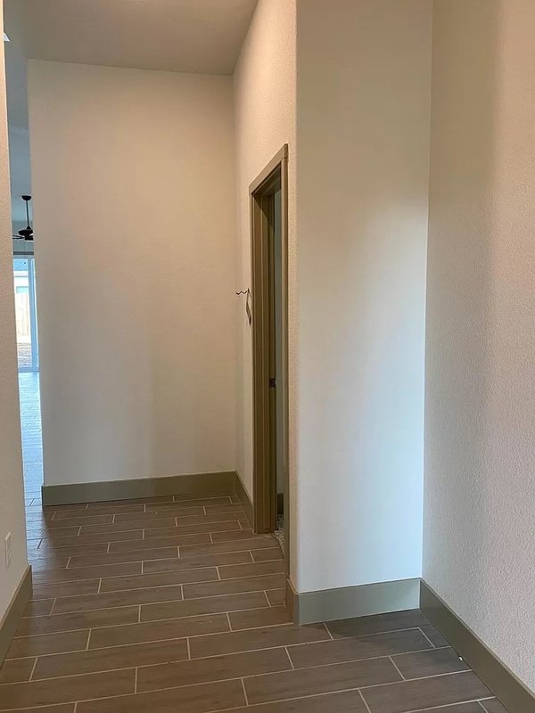 2467 Valverde Drive property image