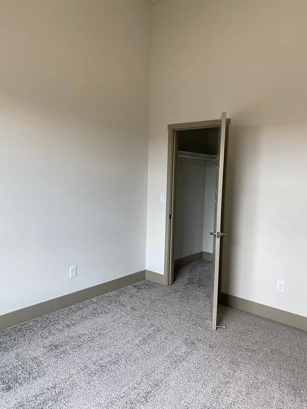 2467 Valverde Drive property image