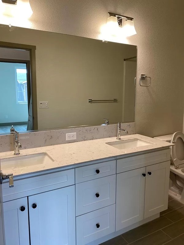 2467 Valverde Drive property image