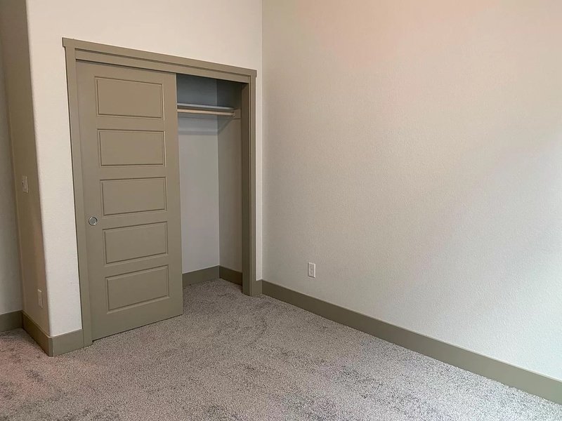 2467 Valverde Drive property image