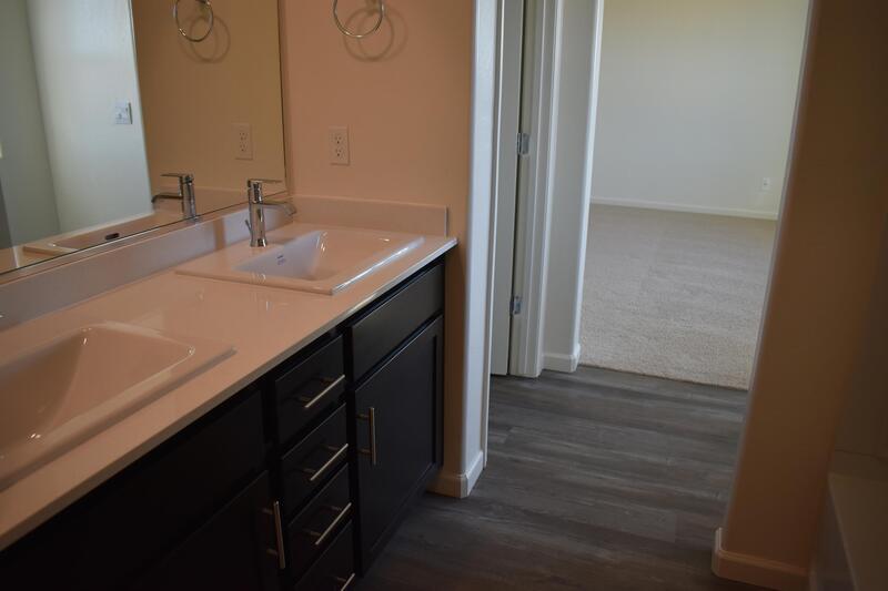 4523 Iris Court property image